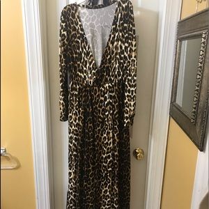 Sexy Split front maxi dress!!! Size L..